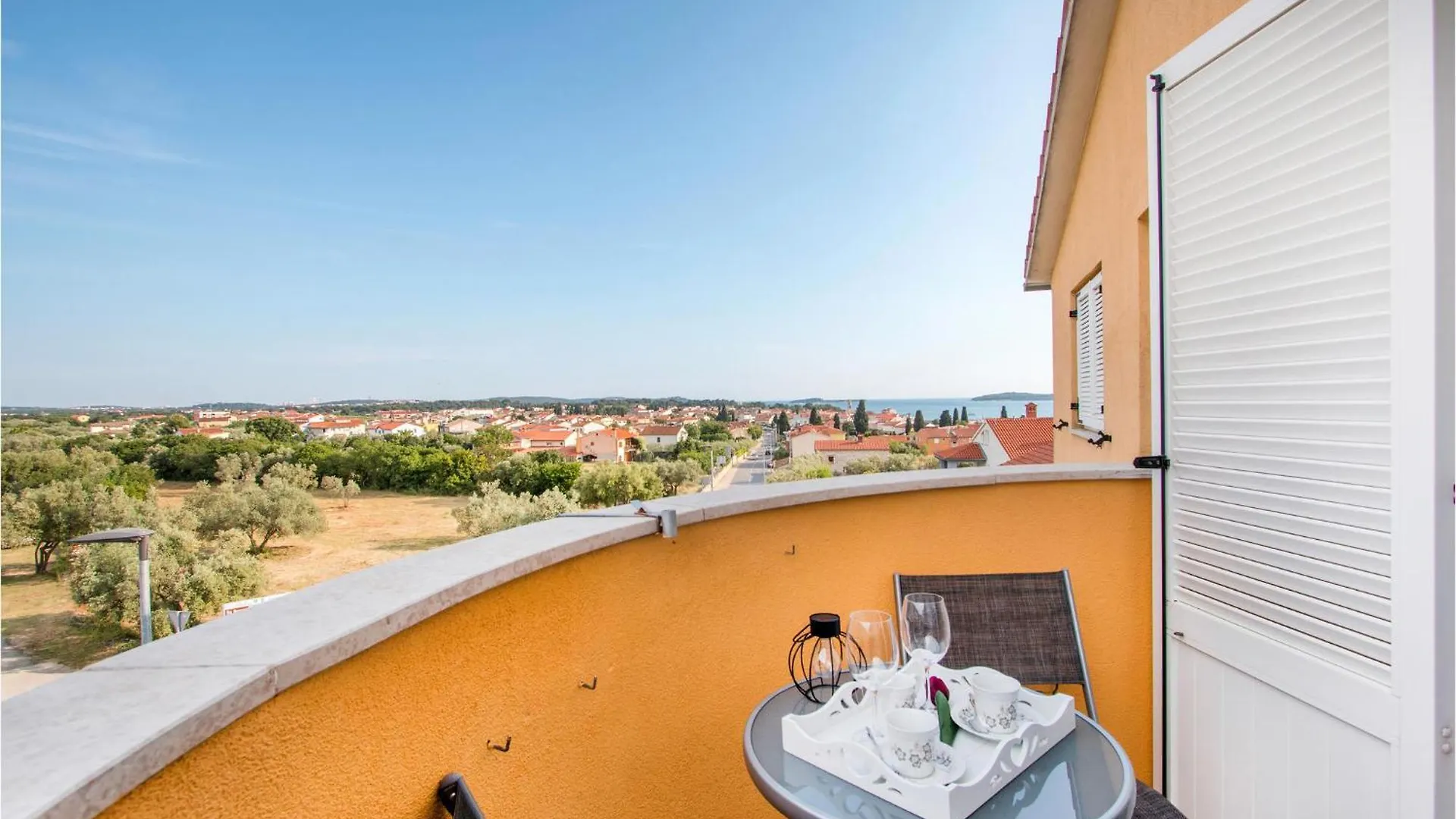 1 Bedroom Cozy Apartment In Fazana