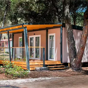  Apartment Lux Camp Bi Village, Mobile Buba