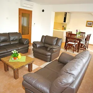  Apartment Brace Ilic 1